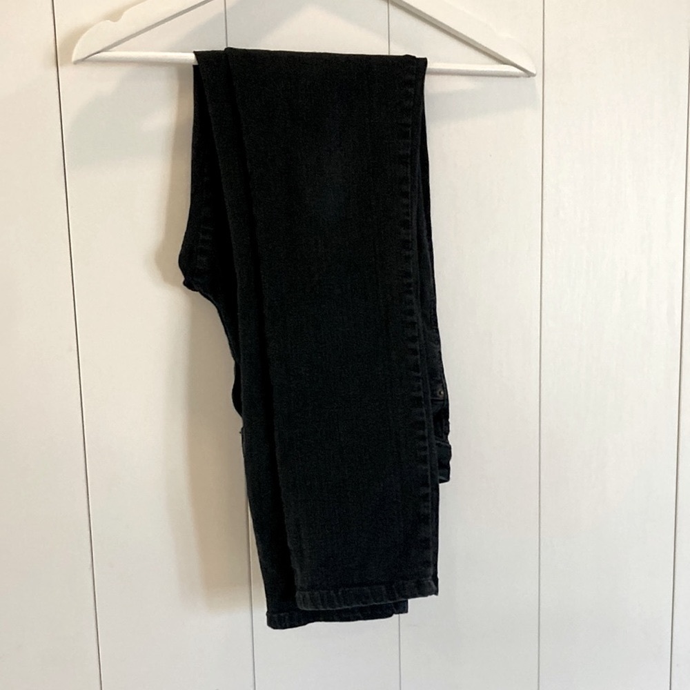 ⭐️ Second Yoga Jeans Size 27